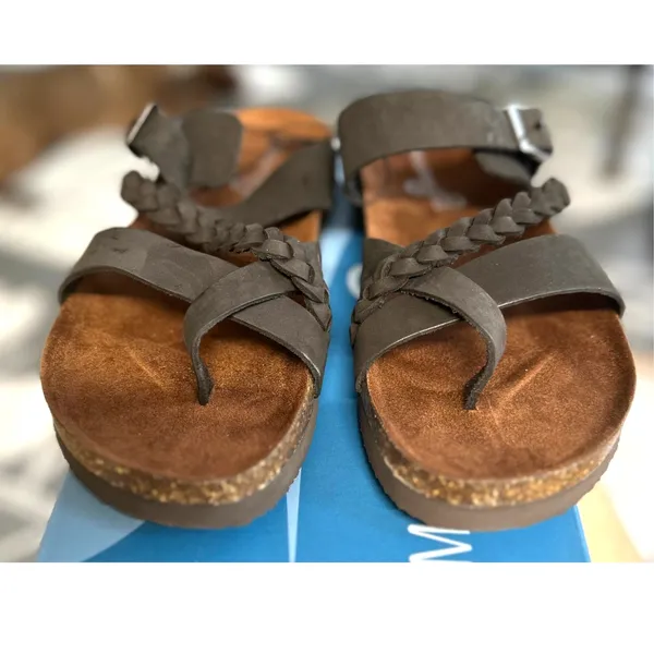 Mountain Sole Womens Leather Footbed Sandals Black size 7 - Image 9