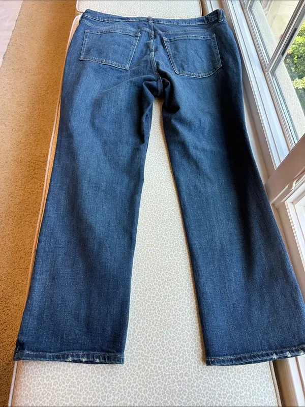 New Old Navy Extra High-Rise Straight Jeans size 18 - Image 9
