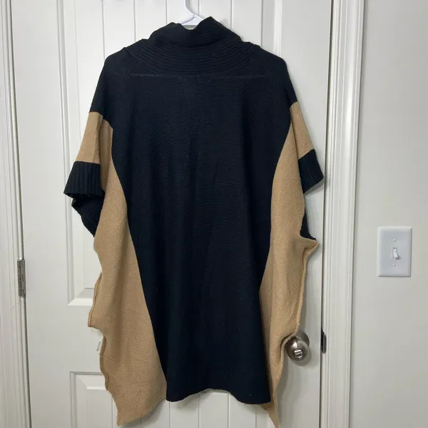 EUC NY Collection women’s black tan buttoned crossover‎ neck knit poncho sweater - Image 6