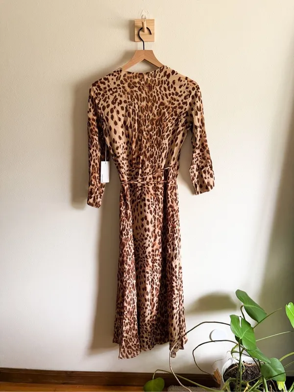 New Reformation Alessandra Leopard Print Wrap Dress Size XS - Image 6