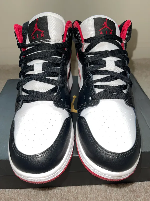 Air Jordan 1 Mid - Image 5