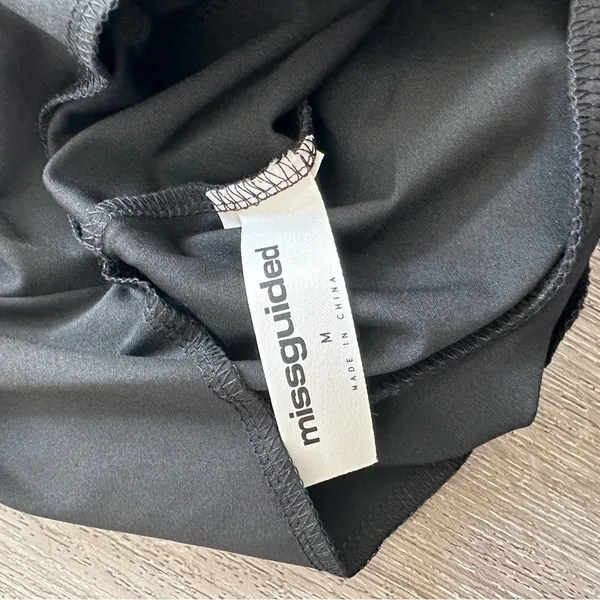 Missguided Bandeau Crop Top - Image 4