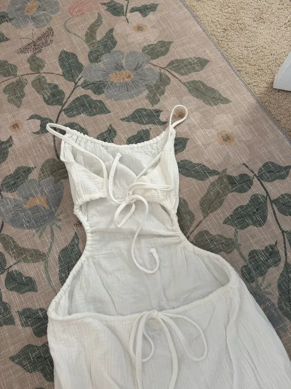 Charlie Holiday White Backless Dress - Image 5
