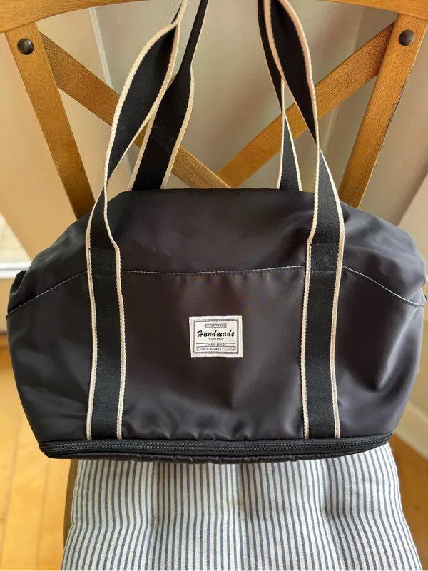 Source Unknown Black Nylon Large Duffle Bag Travel Bag Carry On Shoe Pocket Adjustable Strap - Image 4