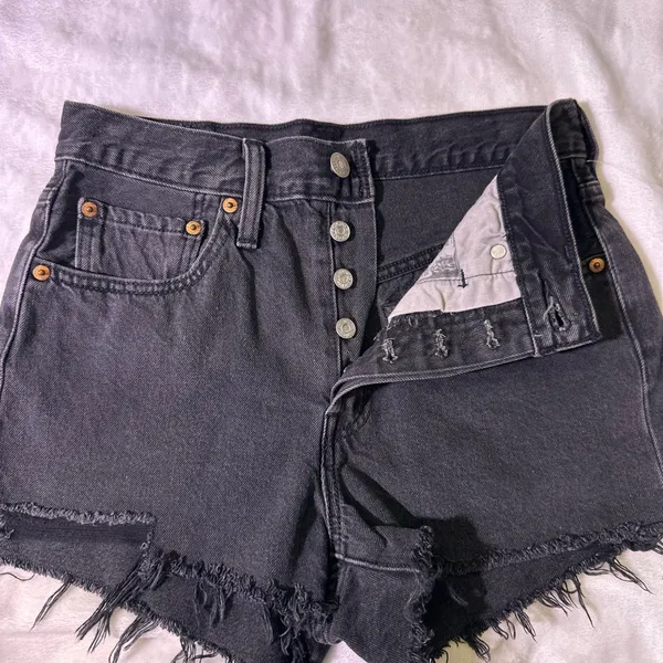 Levi's Gray Denim Jeans with Leather Patch - Image 4