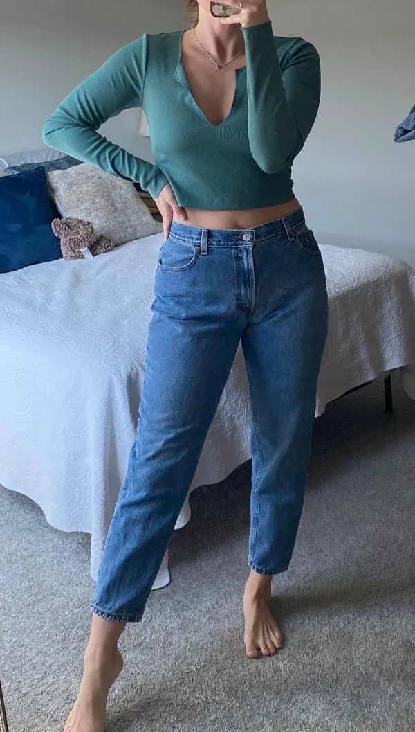 Levi’s Vintage 550 High-Waisted Classic Relaxed Jeans - Image 2