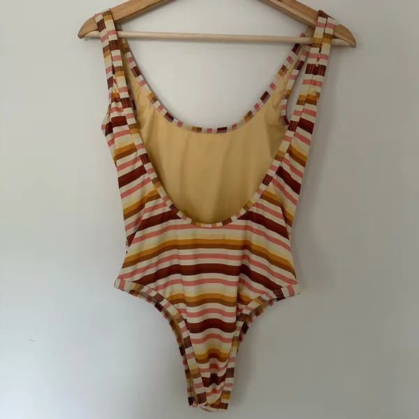 Billabong Ray Of Gold One-Piece Swimsuit - NWOT - Image 6