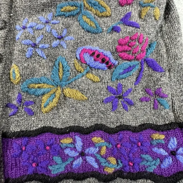 VTG L.L. Bean Womens M 100% Wool Cardigan Sweater Embroidered Elbow Patches 80's - Image 10