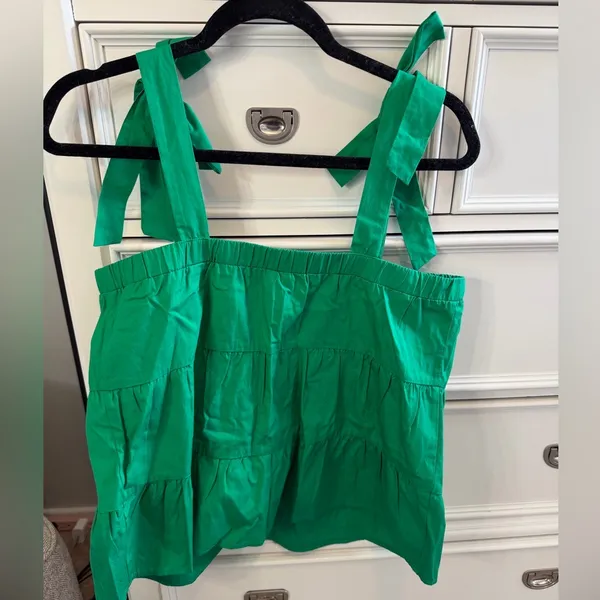 Green tank top Size L - Image 4