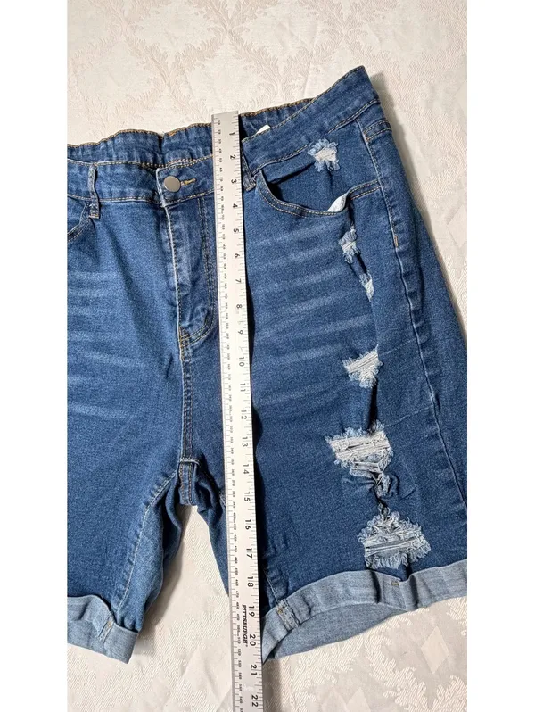 Short. Women's - Image 3
