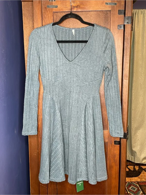 Halara Womens Velvet Ribbed Mini Dress Small Gray V Neck NEW Flare Skater Skirt - Image 2