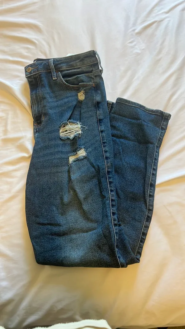 Hollister Ultra High-rise Skinny Jeans - Image 3