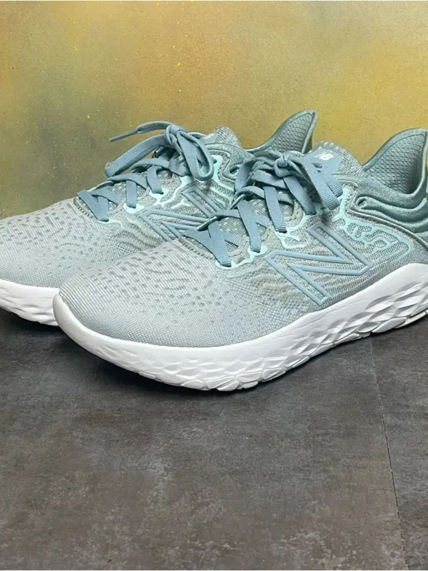 New Balance Fresh Foam Beacon V3 Women's Light Blue Sneakers Size 7B - Image 3