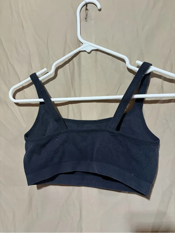 Vuori sports bra - Image 2