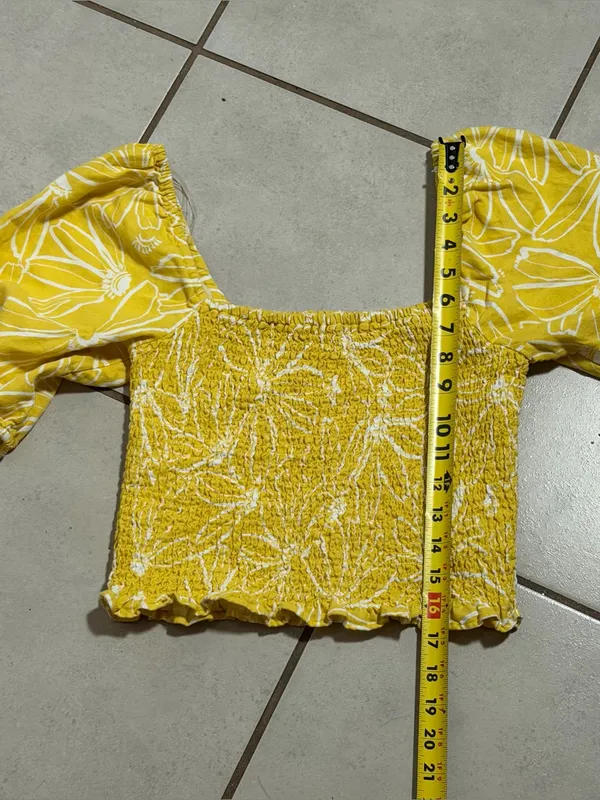 Universal Thread Women‎ Yellow Floral Smocked Puff Sleeve Crop Top Tropical S - Image 7