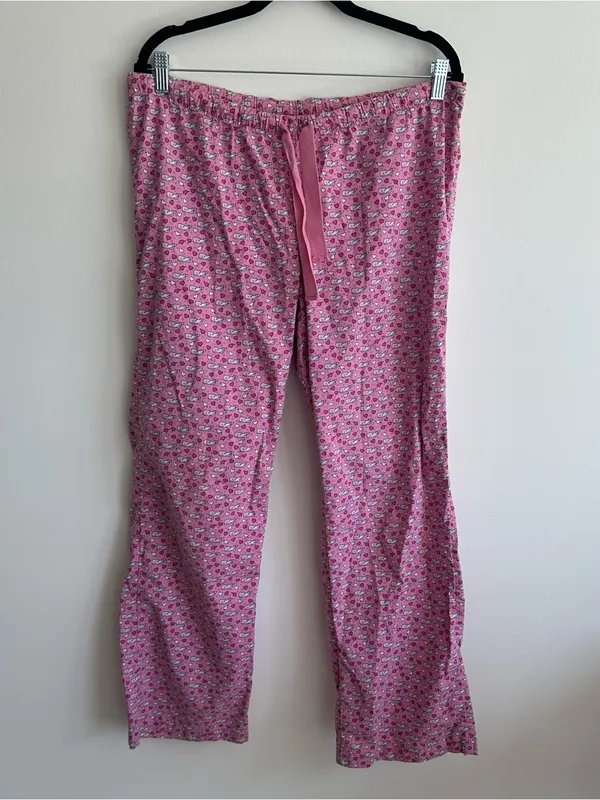 Vineyard Vines Valentine’s Day Whales & Hearts Pajama Pants - Image 2