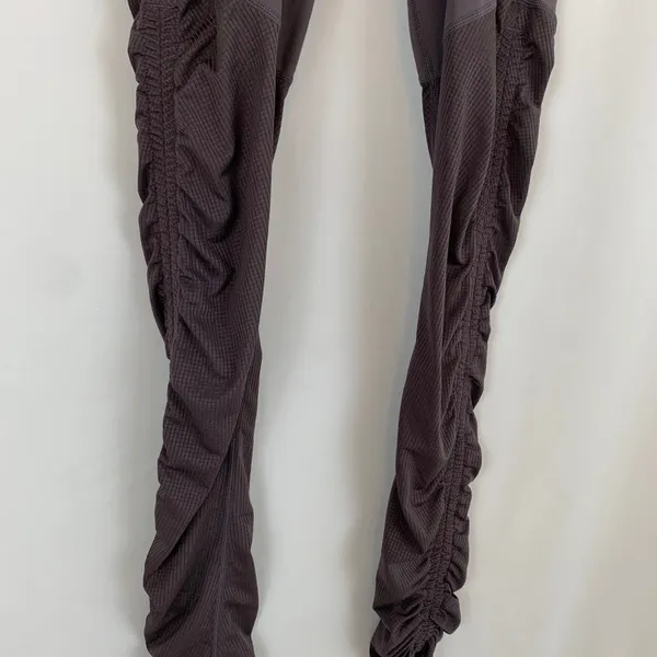 Fabletics‎ ruched leg athletic leggings - Image 2