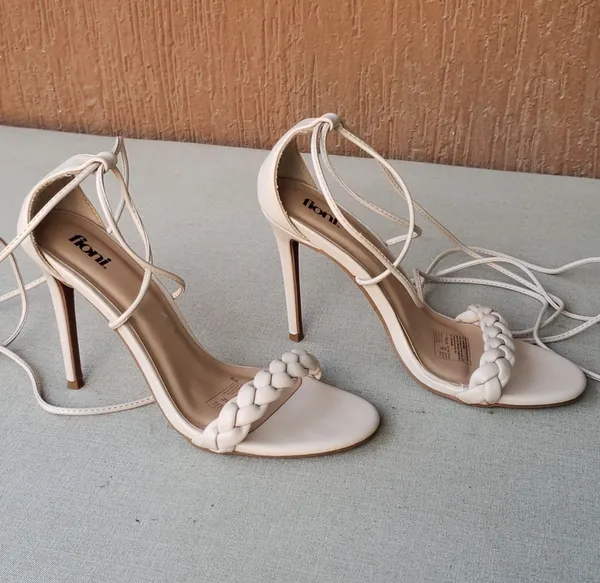 Fioni Laced Heels, Size 7.5 - Image 7
