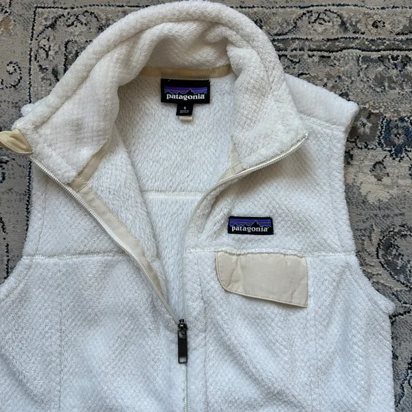 Patagonia White Fleece  Vest - Image 2