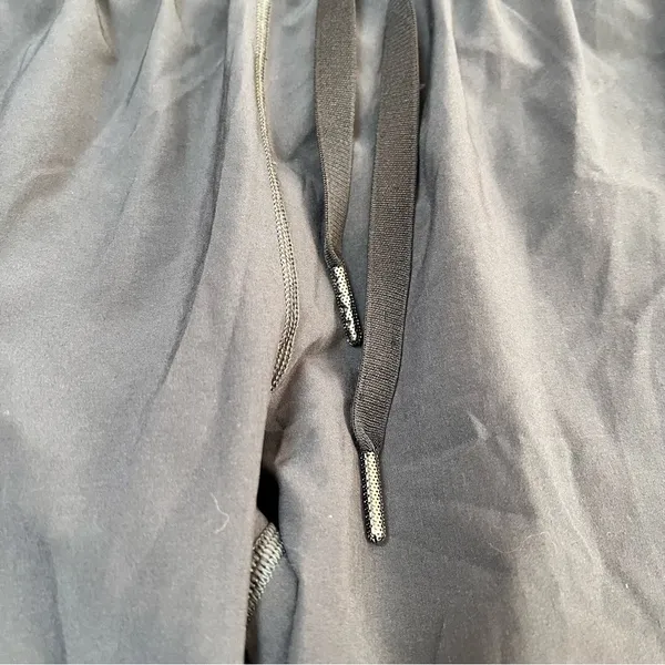 Lululemon Cropped Jogger Pants - 23 inch inseam - Image 2