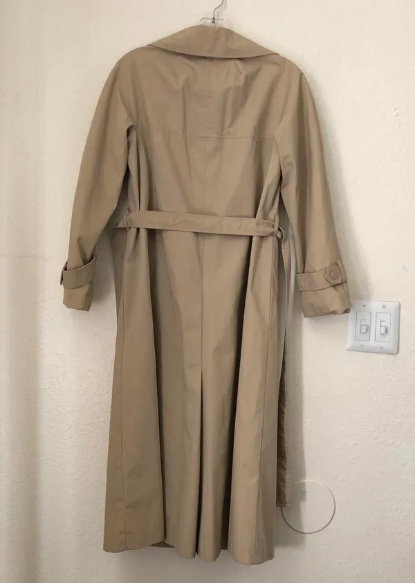 Vintage Beige Tan Khaki English style long sleeve trench coat with belt. Great condition - Image 3