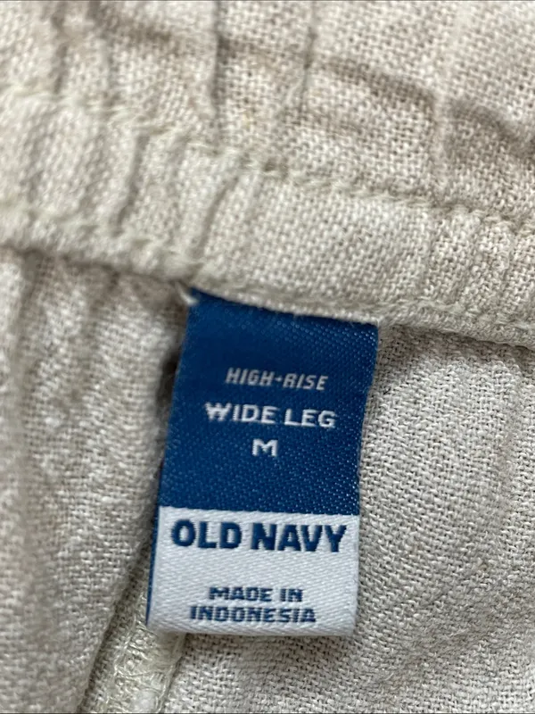 Old Navy High Rise Wide-Leg Linen Pull-On Pants in Light Beige - Image 4