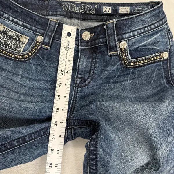 Miss Me Mid-Rise Slim Boot Dark Wash Embellished Jeans MP7697SB5V Size‎ 27 - Image 5