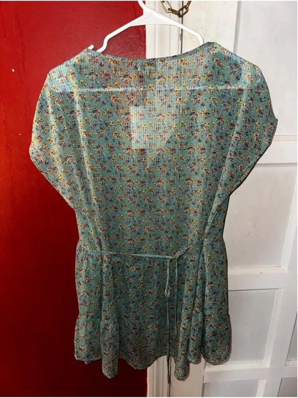 Eyelash Couture Boho Fairy Floral V-Neck Top Lace Trim Prairie Coquette XL NWT - Image 3
