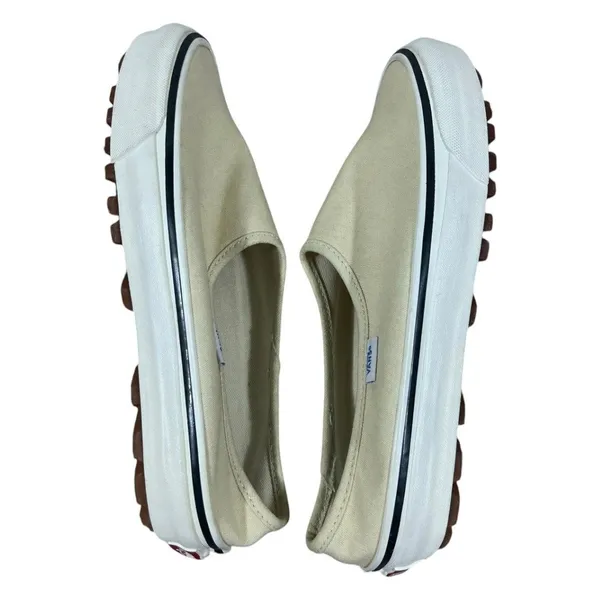 Vans Style 17 UltraCush Solid Slip On Sneakers Cream Gorpcore Lug Sole Size 8.5 - Image 2