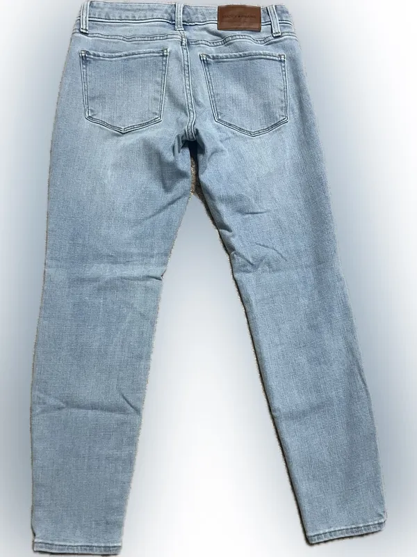 Lucky Brand Women's Skinny Jeans‎ — Light Wash Blue size 6/28 - Image 2