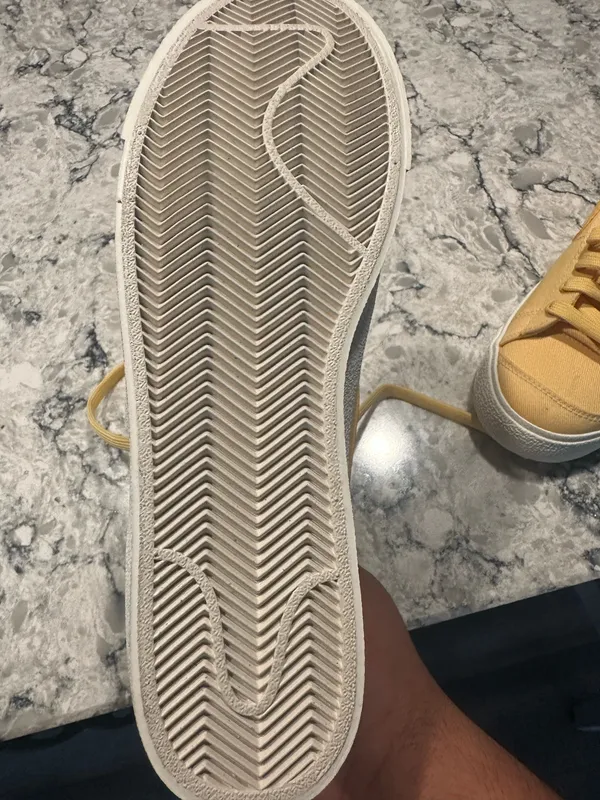 Nike Blazer Mid '77 yellow sneakers - Image 4