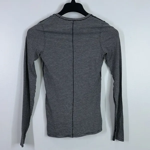 Lululemon Circadian long sleeve casual top size 2 - Image 5