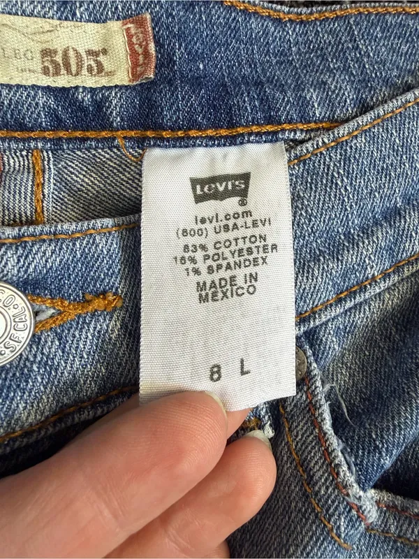 Vintage Women's Levi's 505 Straight Leg Jeans Size 8 Long - Image 3