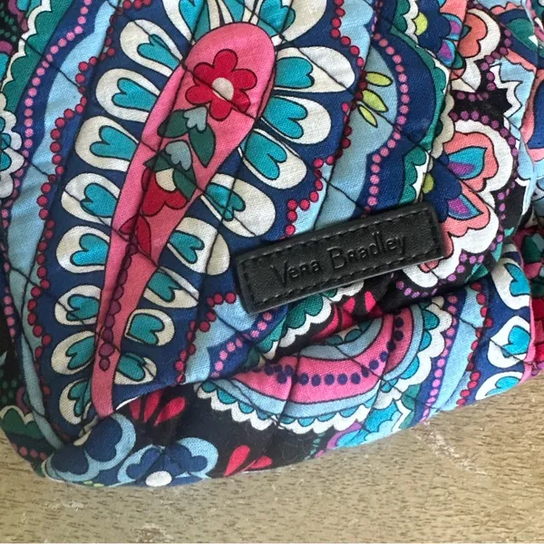 NWOT Vera Bradley Essential Compact Quilted Sling Bag Backpack - Image 3