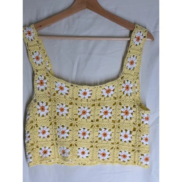 Altar'd State Women's Yellow Crochet Daisy Crop Tank Top, Boho - Image 3