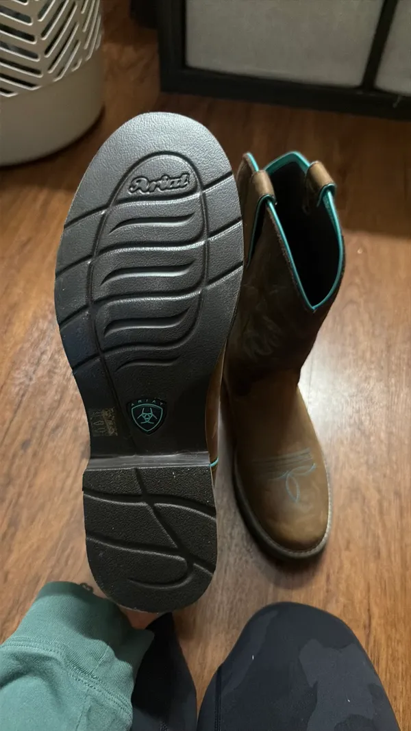 Women’s Ariat Boots - Image 3