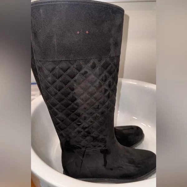 Tommy Hilfiger Babette Black Quilted Tall Knee-High Riding / Rain Boots – Size 8 - Image 5