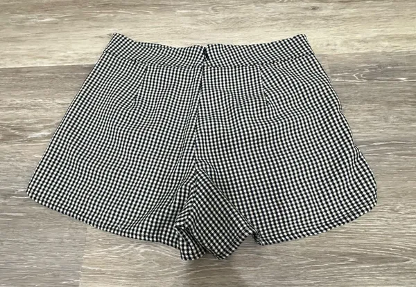 Brandy Melville Black and white gingham shorts are a size Small/JK. - Image 8