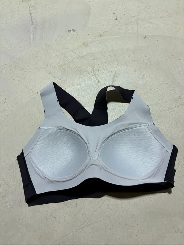 Brooks Black seamless Racerback Sports Bra - Image 4