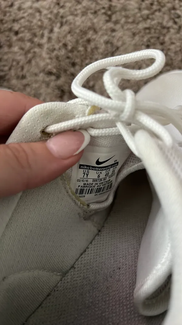 Nike White Sneakers - Image 5