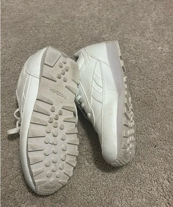 Reebok Shoes White - Image 3