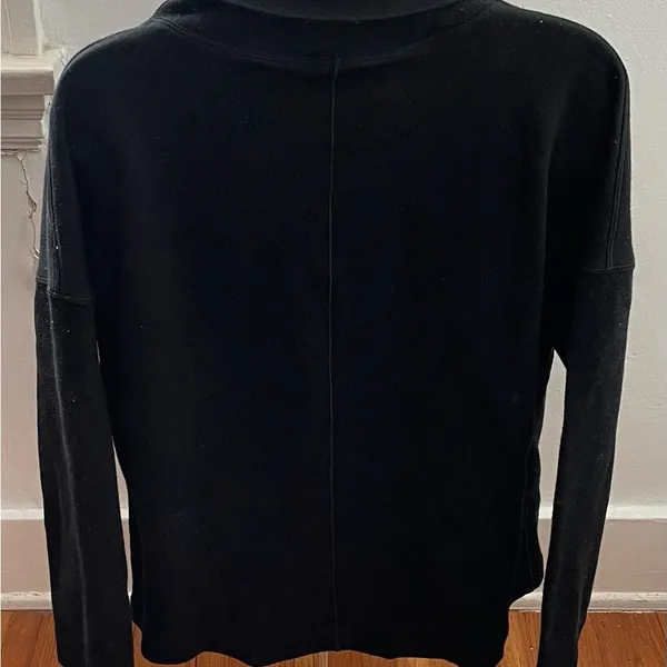 Lululemon merino wool black mock neck dropped sleeves sweatshirt, size 4 - Image 4