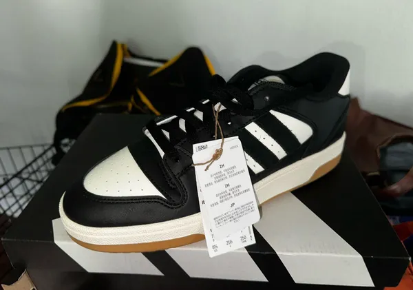 NWT Adidas Break Start Low - Image 4