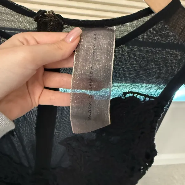 Black Lace Sheer Peplum Sleeveless Dress - Image 4