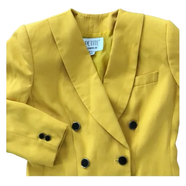 Vintage PETITE SOPHISTICATE yellow double breasted power blazer size 2 - Image 4