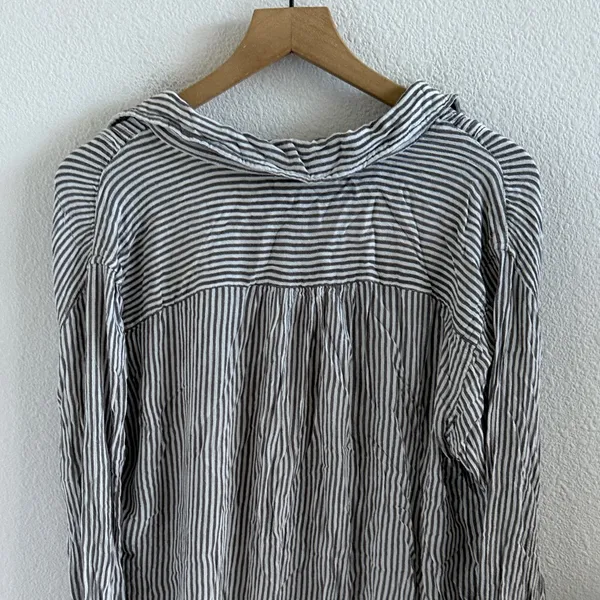 Free People One Gray and White Stripe Slouchy Pocket Top Small - Image 3