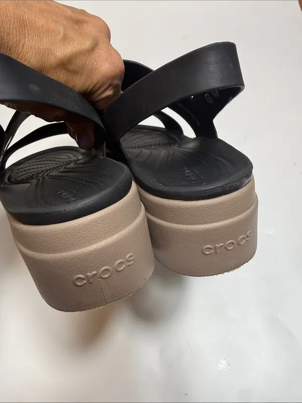 Crocs Women's Brooklyn Platform Sandal in Black S-604 Sz 10 - Image 7