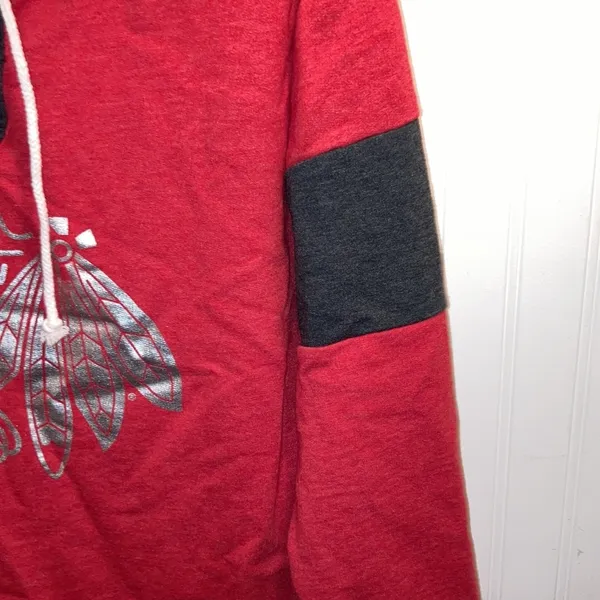 NHL Chicago blackhawks pull over lace up sweatshirt sz M GUC - Image 5