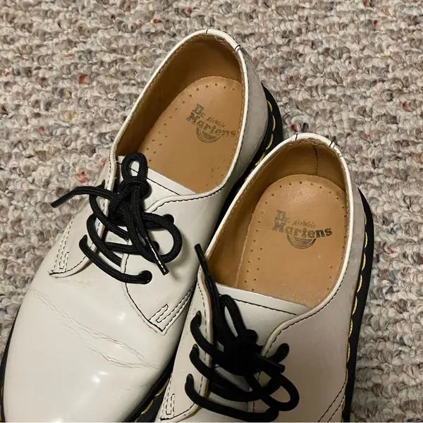 Dr. Marten 1461 Women’s Patent Leather Oxford Shoes in White Lucido Size 6 - Image 3