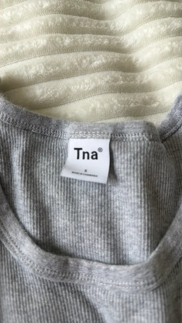 Aritzia TNA tank top - Image 3